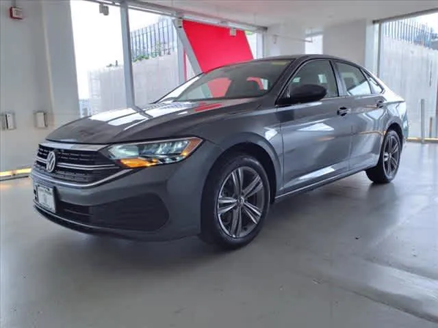 Used 2021 Volkswagen Jetta SE w/ SE Cold Weather Package