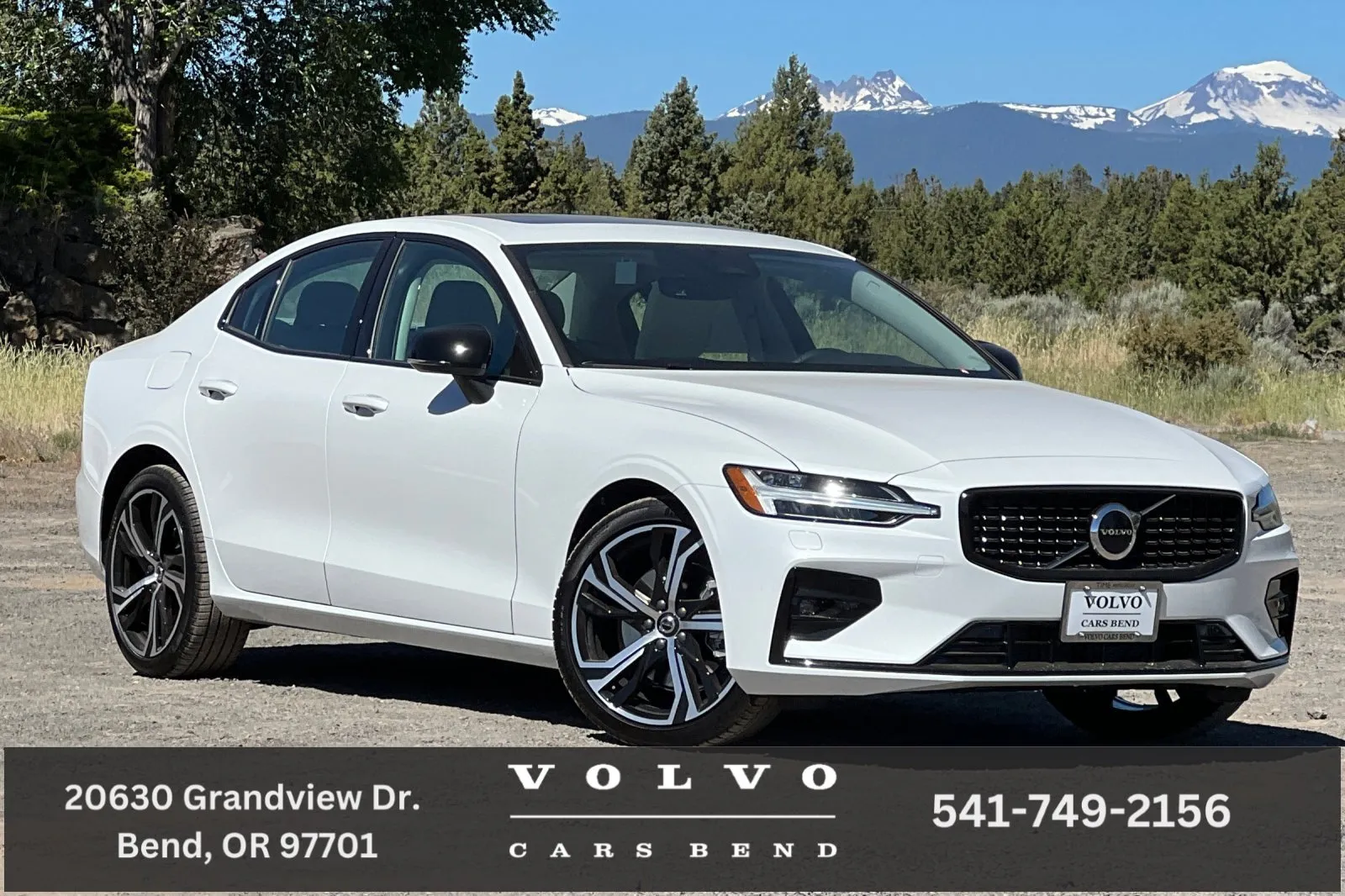 New 2024 Volvo V60 B5 Cross Country Plus w/ Protection Package Premier