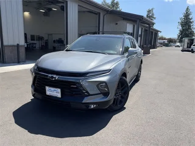 New 2024 Chevrolet Equinox EV LT