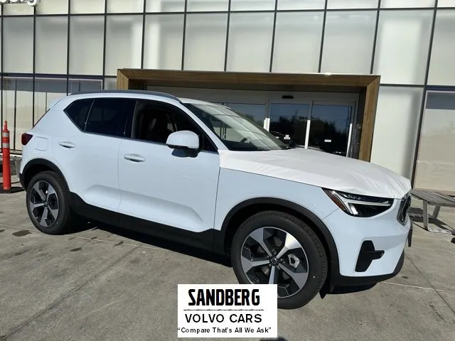 New 2024 Volvo XC40 B5 Plus w/ Protection Package Premier