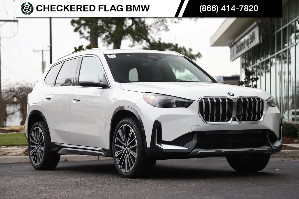 New 2024 BMW 330i Sedan