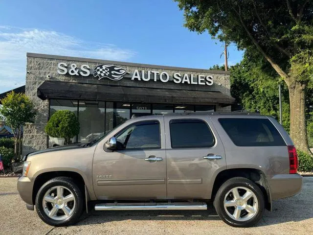 Used 2021 Chevrolet Tahoe Z71 w/ Z71 Signature Package
