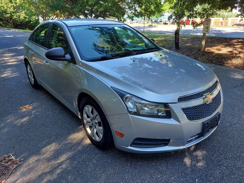 Used 2013 Chevrolet Cruze LS