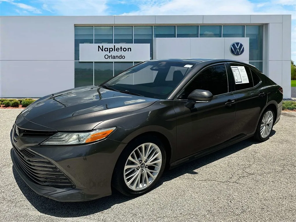 Used 2017 Toyota Camry SE