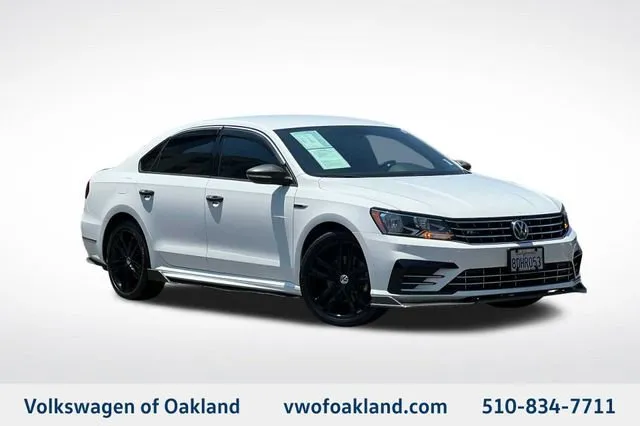 Used 2020 Volkswagen Jetta SE w/ SE Cold Weather Package