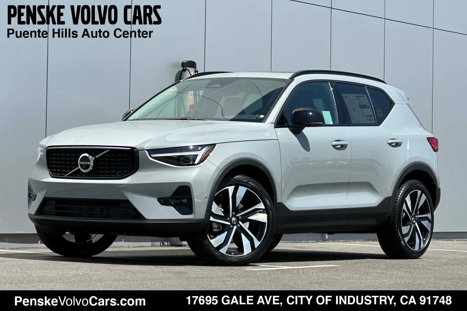 New 2024 Volvo XC60 B5 Plus w/ Protection Package Premier