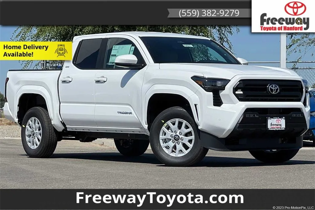 New 2024 Toyota Tacoma SR5