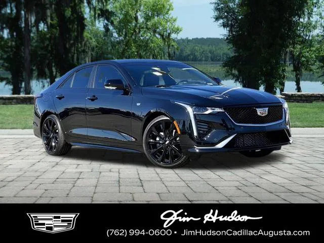 New 2024 Cadillac XT4 Luxury w/ Cold Weather Package