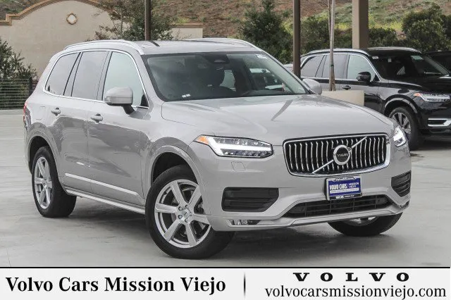 New 2024 Volvo XC40 B5 Plus