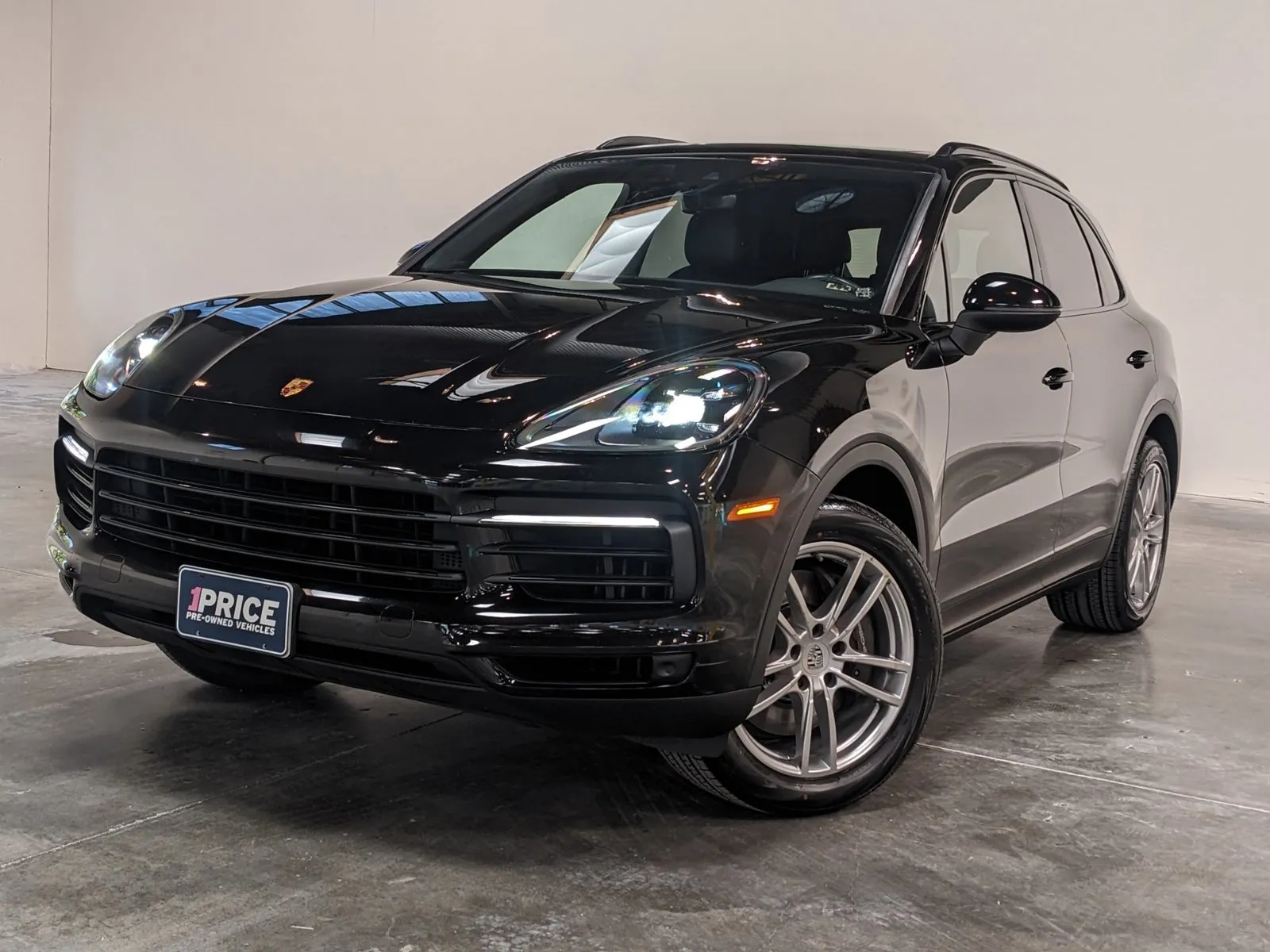Used 2019 Volkswagen Tiguan SE w/ Panoramic Sunroof Package