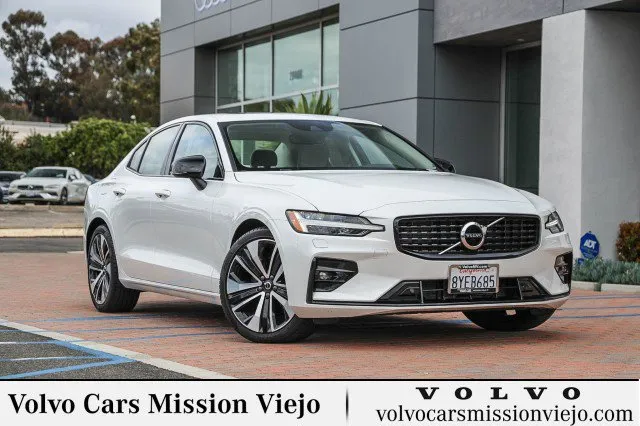 New 2023 Volvo XC60 B5 Plus w/ Protection Package Premier