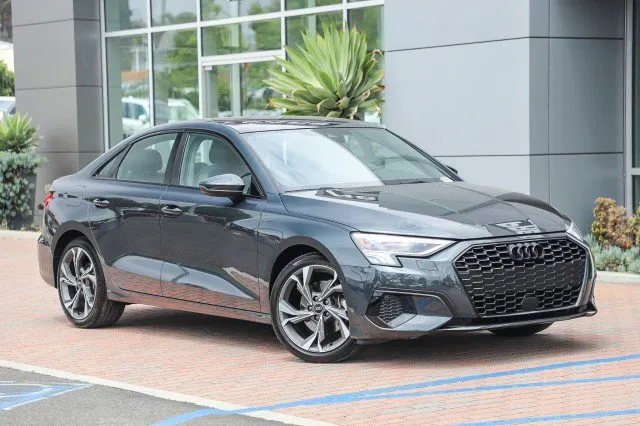 Used 2022 Audi Q5 2.0T Premium w/ Convenience Package
