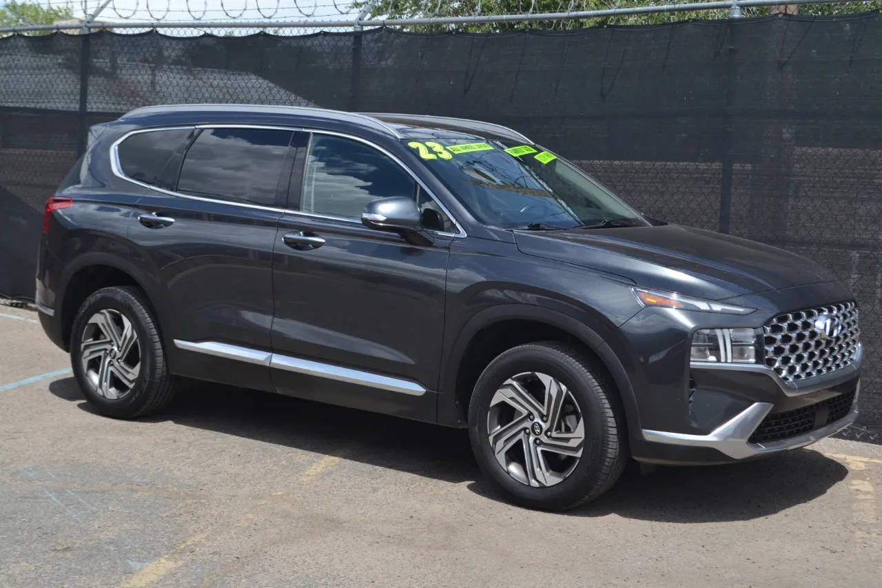 Used 2023 Hyundai Santa Fe SEL w/ Premium Package