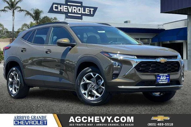 New 2024 Chevrolet Trax RS w/ Sunroof Package