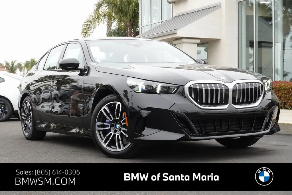 New 2024 BMW i4 eDrive40 w/ Convenience Package