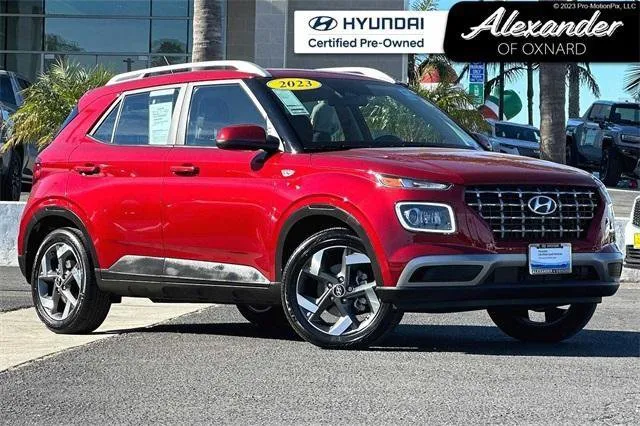 Used 2017 Hyundai Santa Fe SE w/ SE Premium Package 02