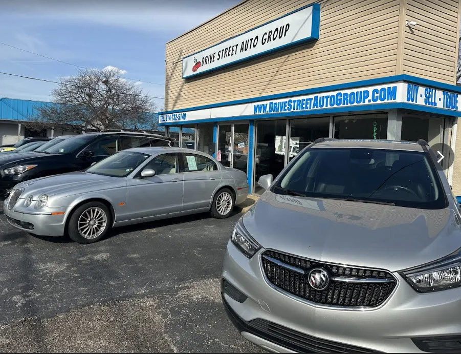 Used 2016 BMW 320i xDrive Sedan w/ Sport Package