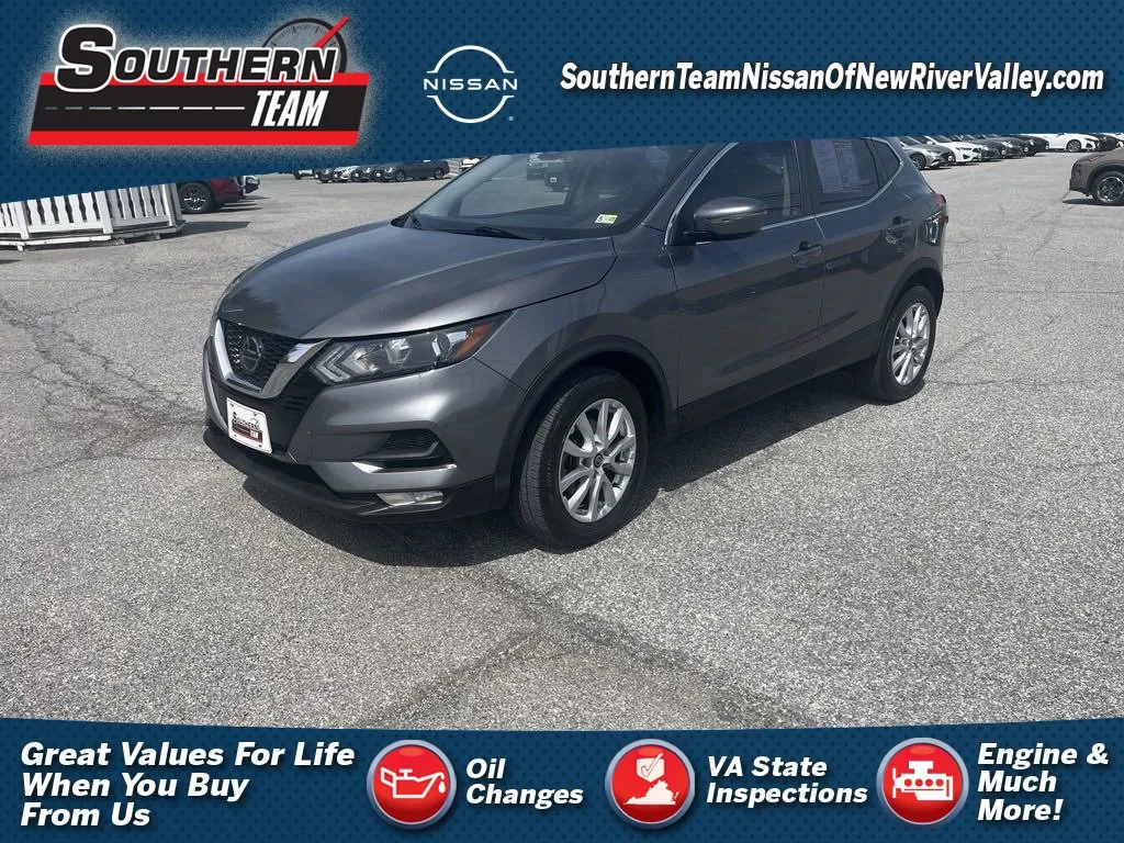 Certified 2016 Nissan Rogue SV w/ SV Premium Package