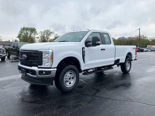 New 2024 Ford F350 XL w/ FX4 Off-Road Package
