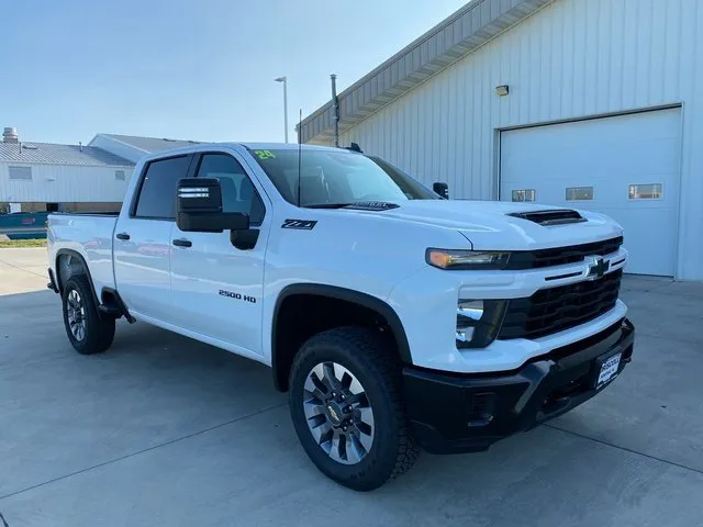 New 2024 GMC Canyon Elevation w/ Convenience Package