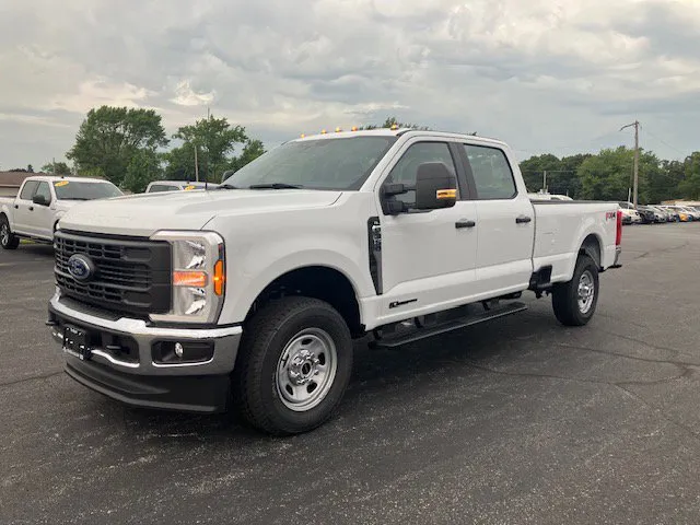 New 2024 Ford F350 XLT