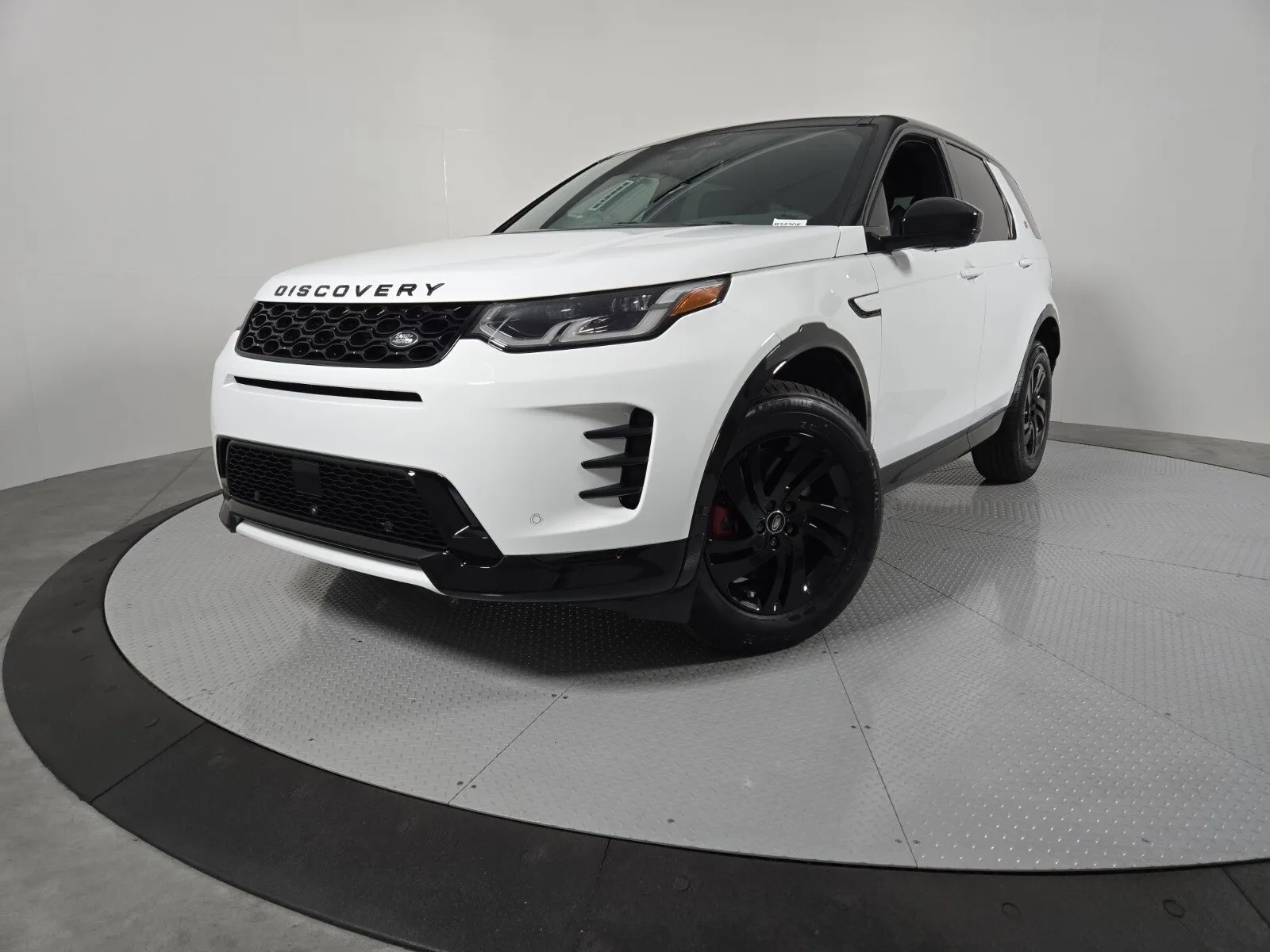 New 2024 Land Rover Discovery Sport Dynamic SE
