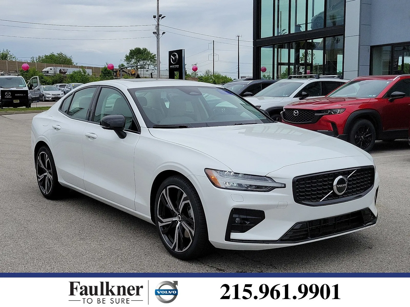 New 2024 Volvo XC40 B5 Plus w/ Climate Package