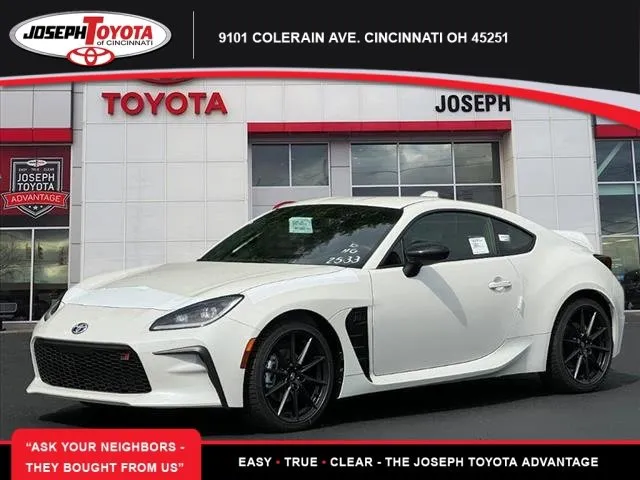 New 2024 Toyota Corolla Cross L