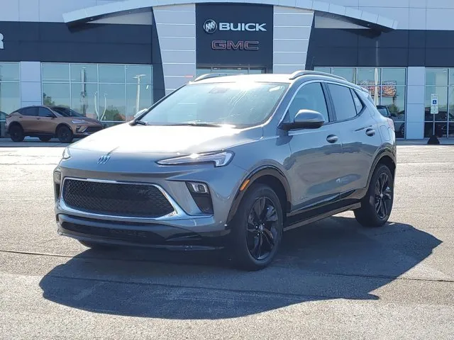 New 2024 GMC Terrain SLE w/ Driver Convenience Package