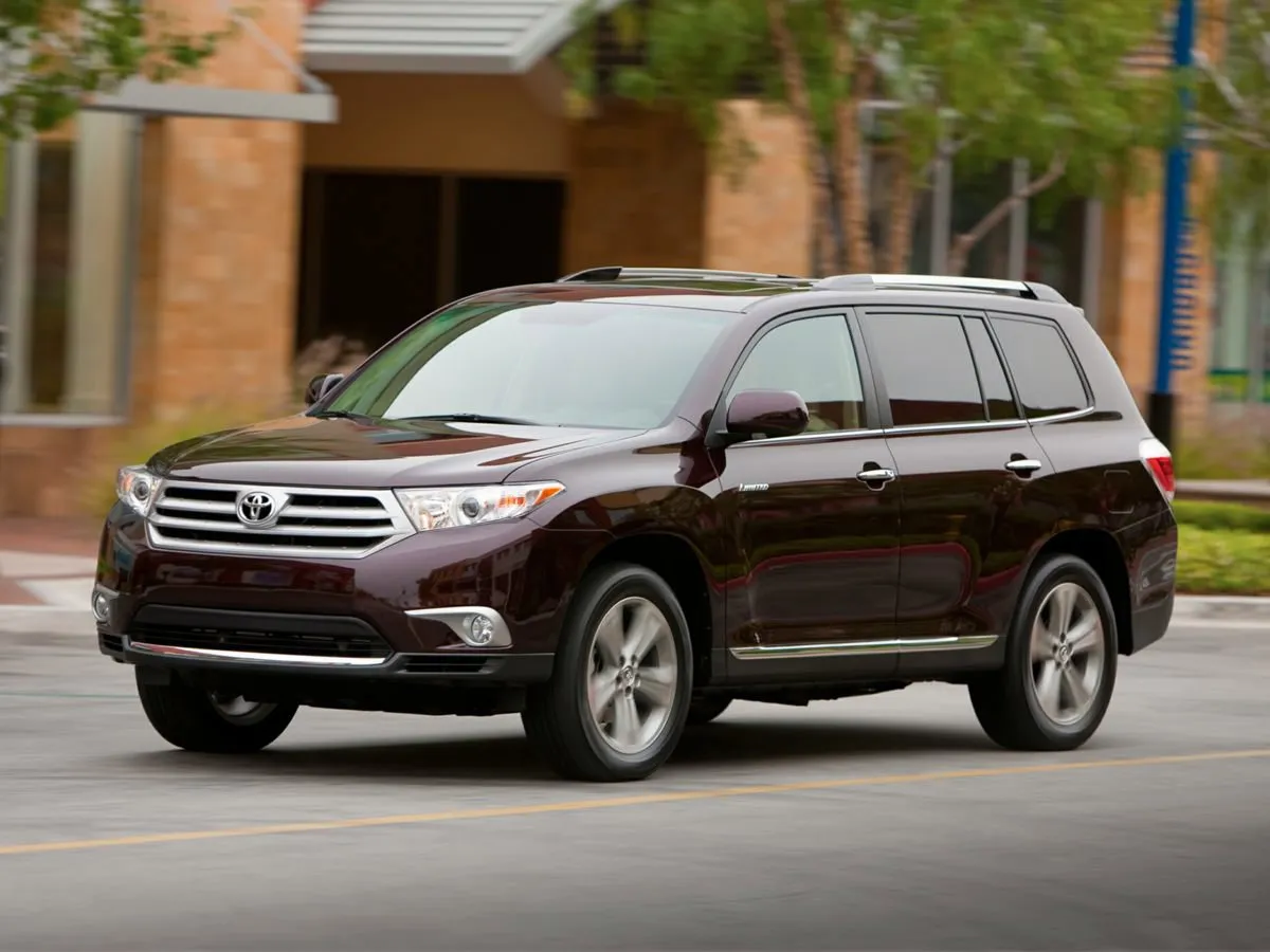 Used 2013 Toyota RAV4 XLE