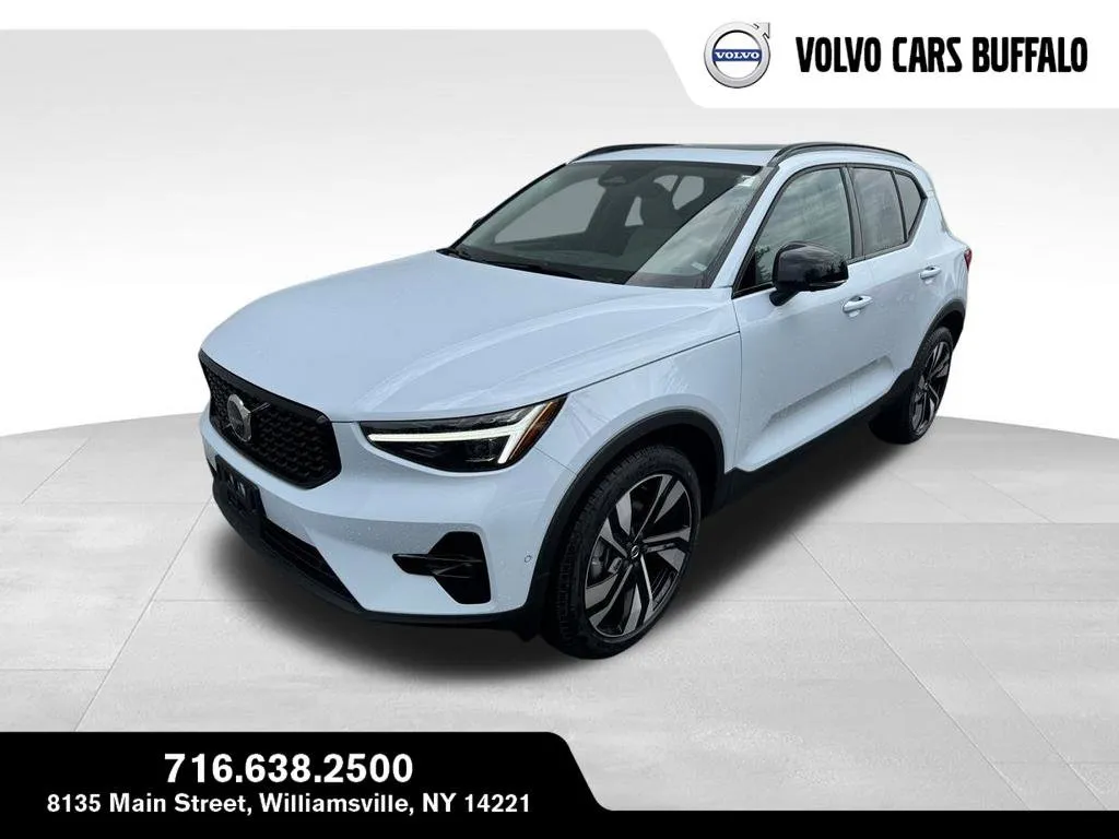 New 2024 Volvo XC40 B5 Ultimate w/ Climate Package