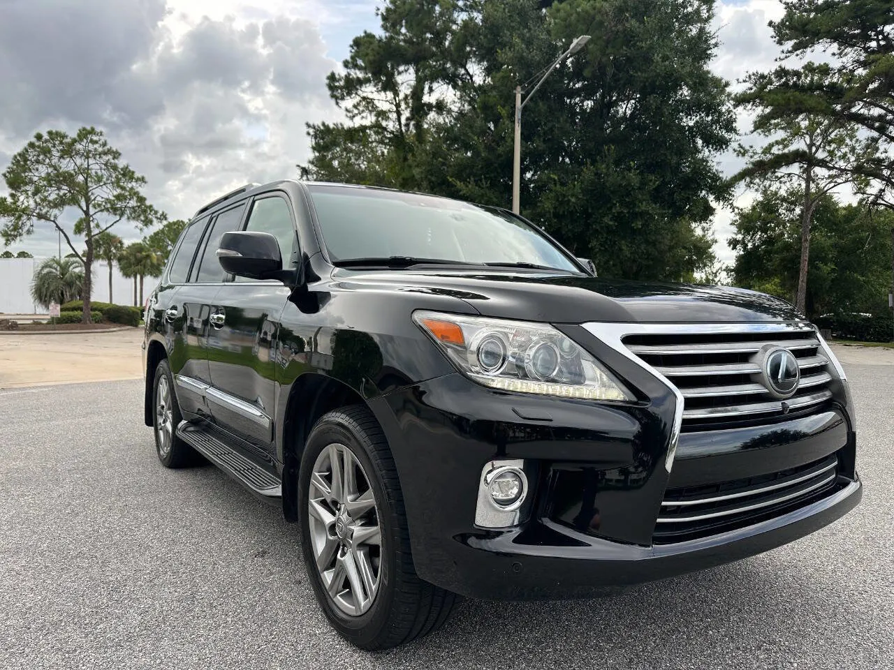 Used 2020 RAM 1500 Laramie w/ Sport Appearance Package