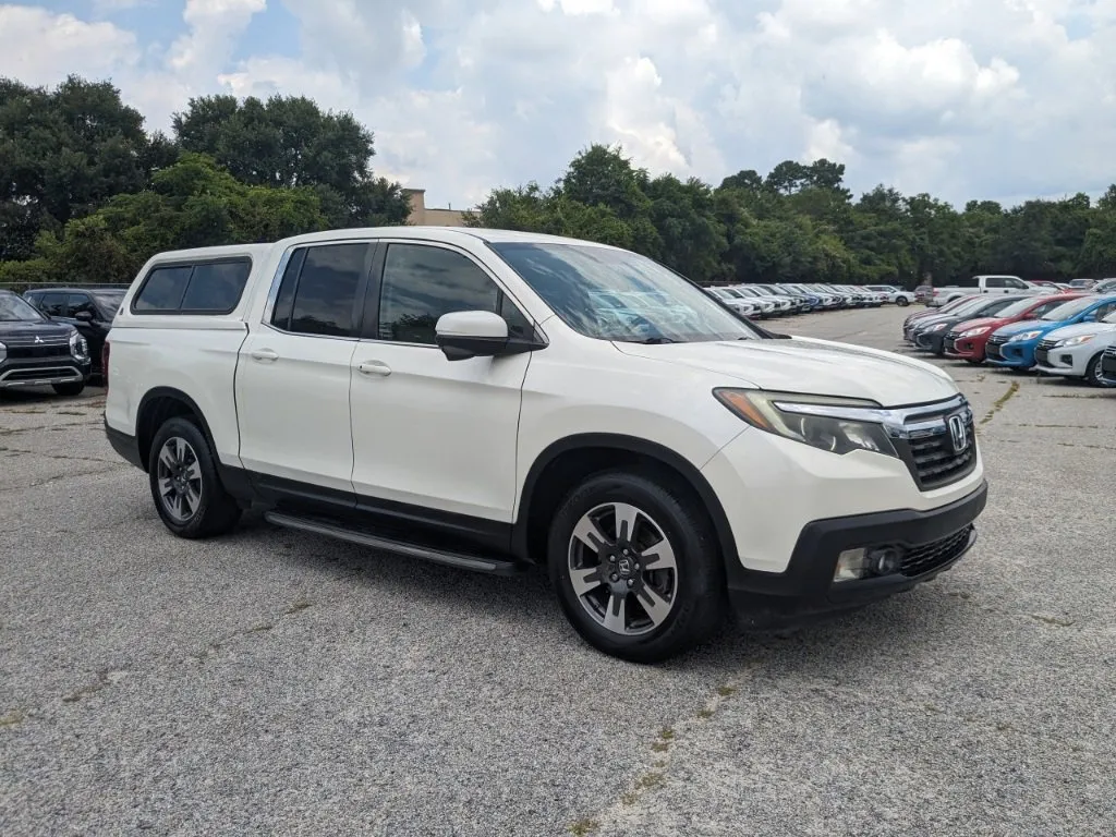 Used 2018 Nissan Rogue SV