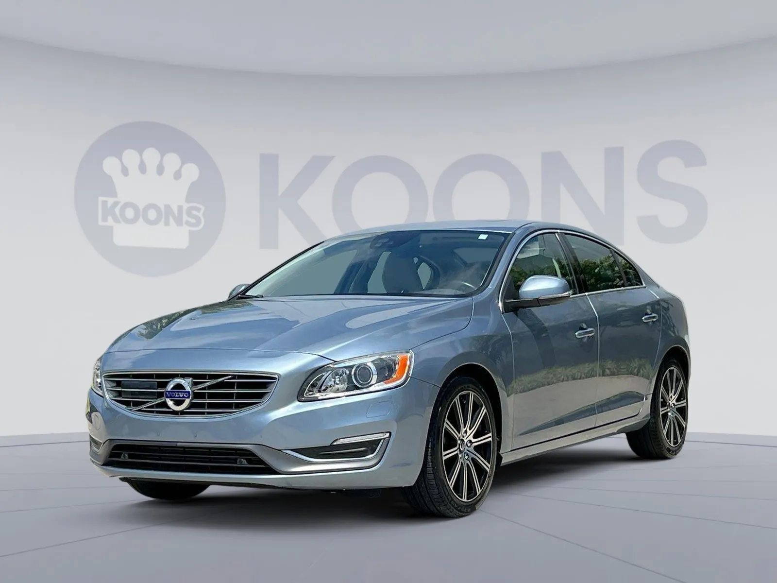 Used 2020 Volvo S60 T6 Momentum