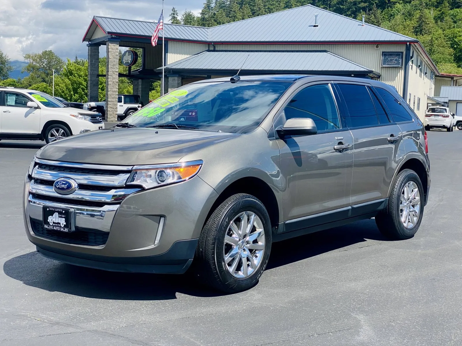 Used 2015 Chrysler Town & Country Touring-L