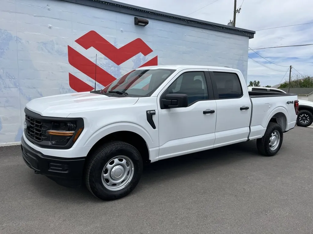 New 2023 Ford Bronco Badlands w/ Sasquatch Package