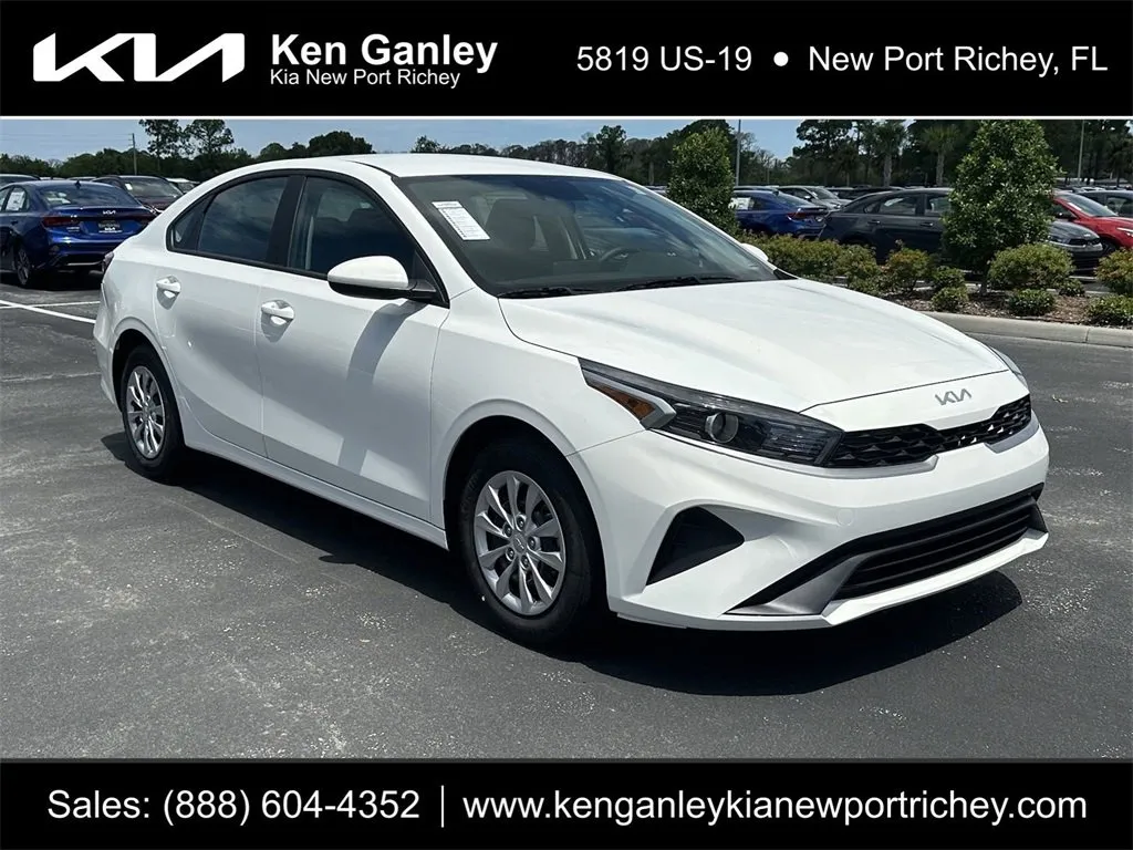 New 2024 Kia Forte LXS