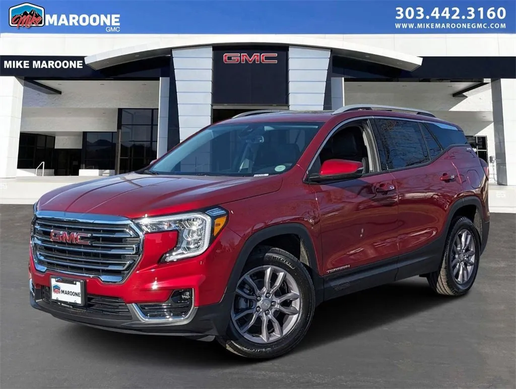 New 2024 GMC Terrain AT4 w/ Infotainment Package II