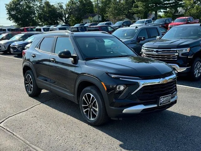 New 2025 Chevrolet Trax LT w/ LT Convenience Package