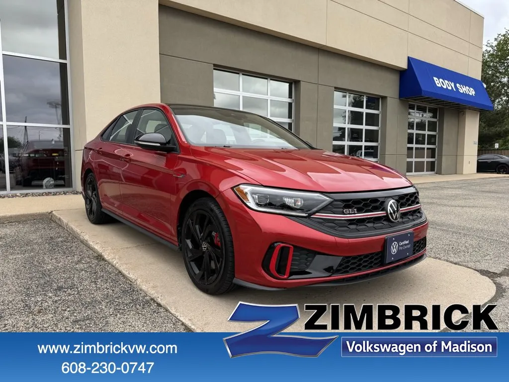 Certified 2022 Volkswagen Taos SE w/ Panoramic Sunroof Package