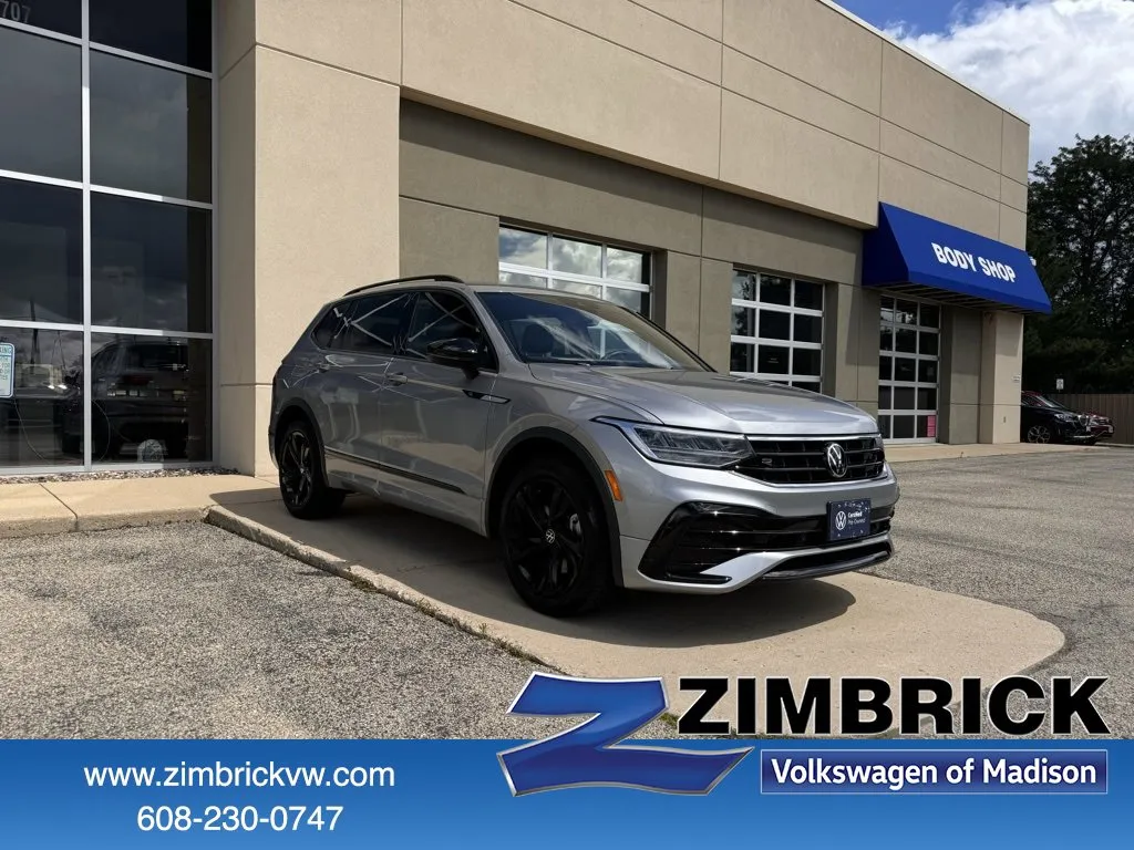 Certified 2023 Volkswagen Jetta SE w/ Panoramic Sunroof Package