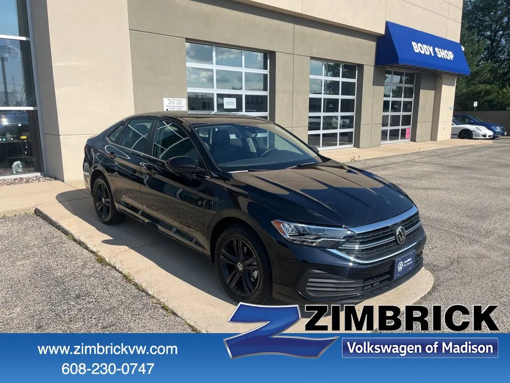 Used 2023 Volkswagen Taos SE w/ Black Wheel Package
