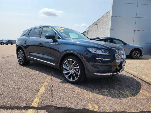 Used 2022 Ford Explorer XLT w/ Equipment Group 202A