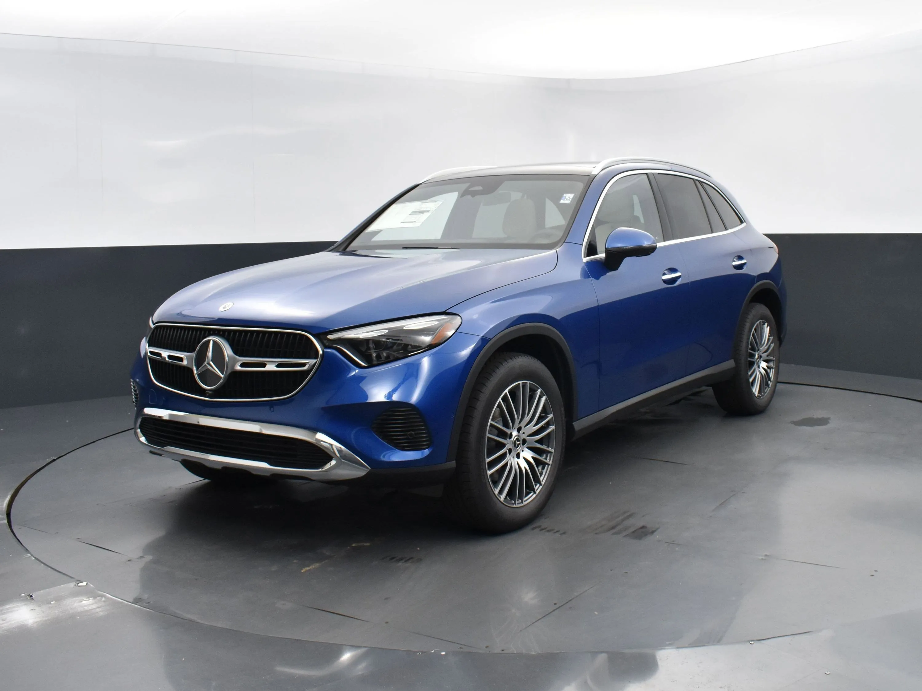 New 2025 Mercedes-Benz GLA 250