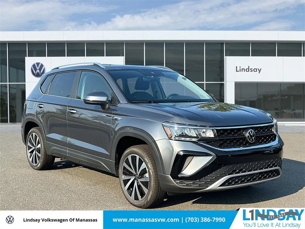 New 2024 Volkswagen Taos SE