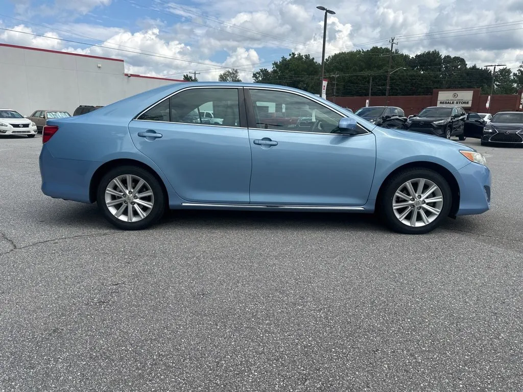 Used 2022 Toyota Camry SE