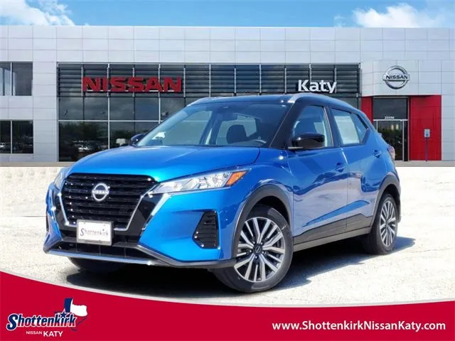 New 2024 Nissan Versa SV w/ Trunk Package
