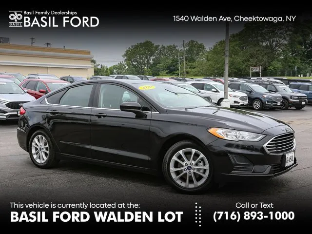 Used 2017 Ford Fusion SE w/ Fusion SE Technology Package