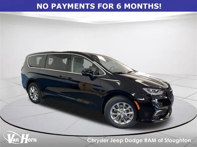 New 2024 Chrysler Pacifica Touring-L w/ Uconnect Theater Family Group