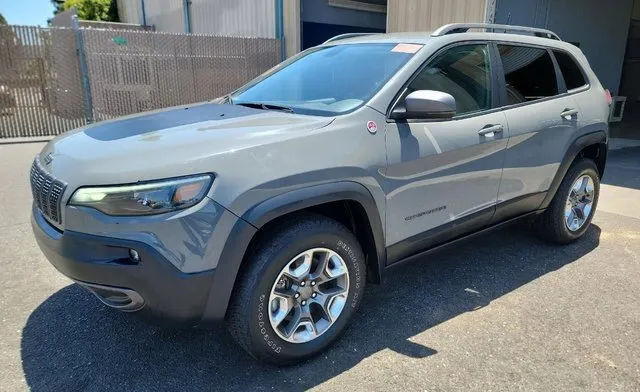 Used 2019 Jeep Cherokee Trailhawk w/ Cold Weather Group